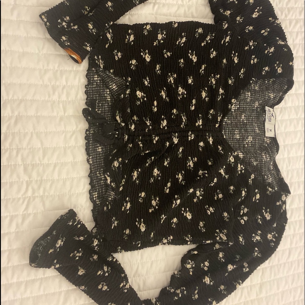 Hollister tie front Black floral long sleeve shirt, Size Medium